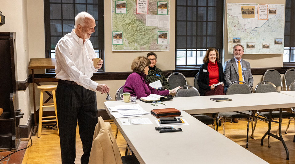 FHL A Class Kindred Spirits Leader at table resized