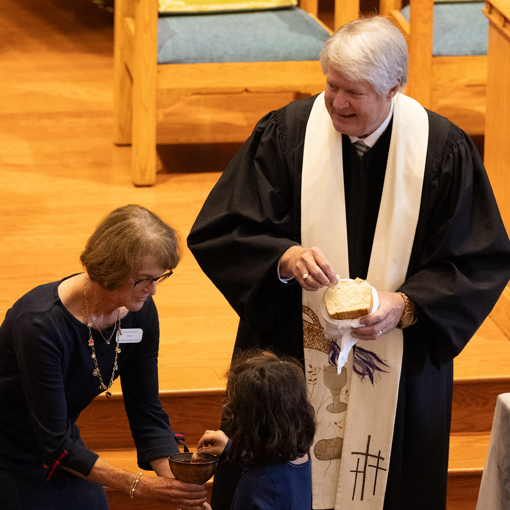 W Sac Com Pat & Elder serve child resized